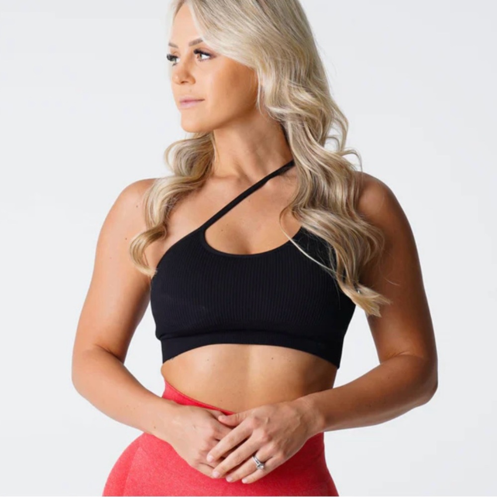 NVGTN one shoulder Ribbed Women's Sports Bra